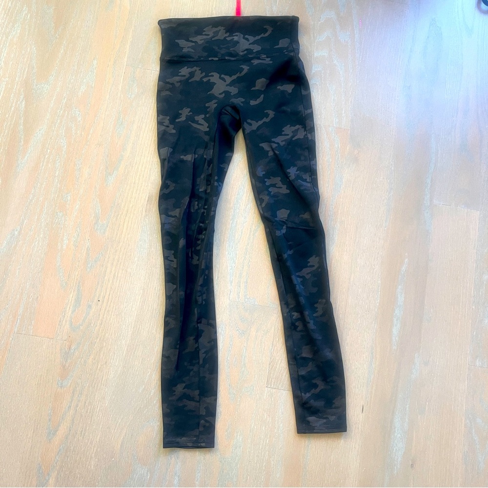 Spanx faux leather camo legging